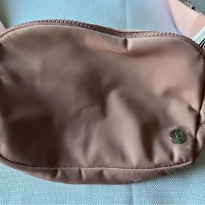 NWT Pink Lululemon Everywhere Bag